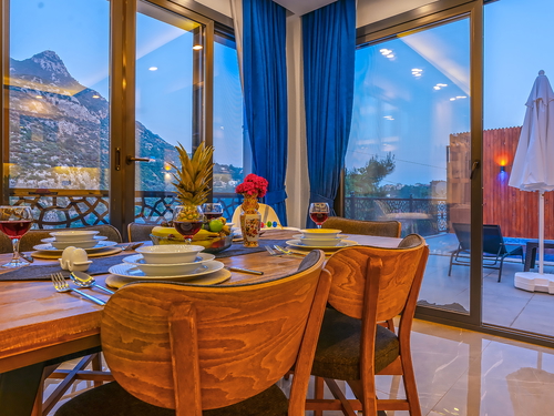  gece  -  Kasım
  | Kalkan İslamlar Muhafazakar Villa (4 Kişilik, Korunaklı Havuzlu, Jakuzili Seçenekli)